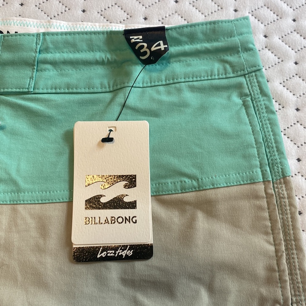 Billabong mens swim shorts Size 34 Floral Brand new with tags - Picture 3 of 10